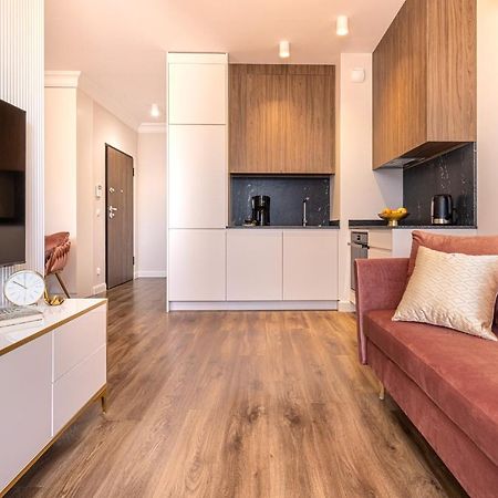 Zloty Lotos-Srodmiescie Z Darmowym Parkingiem Apartman Gdańsk Kültér fotó