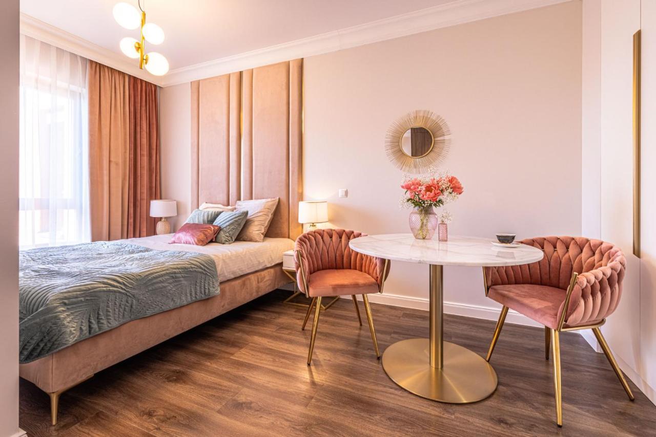 Zloty Lotos-Srodmiescie Z Darmowym Parkingiem Apartman Gdańsk Kültér fotó